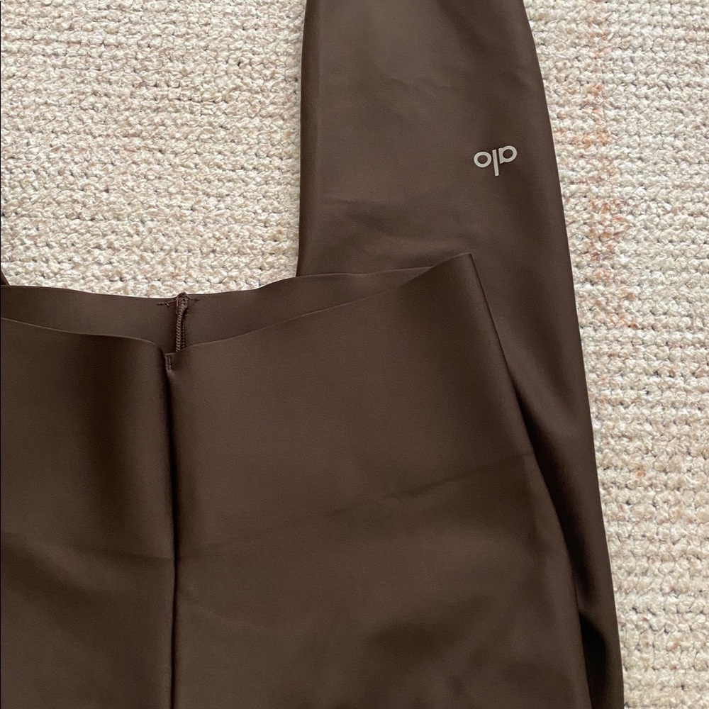 ALO Yoga Brown Leggings - Picture 4 of 4